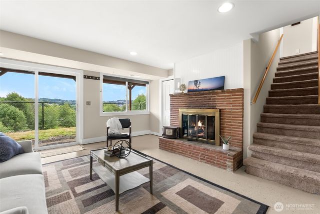19445 Viking Avenue NW, Poulsbo, WA 98370