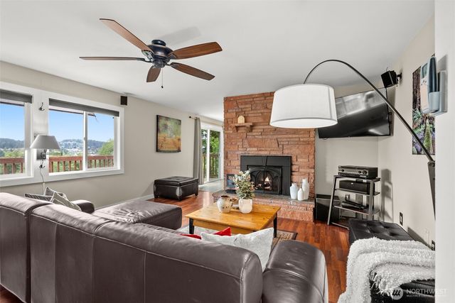 19445 Viking Avenue NW, Poulsbo, WA 98370