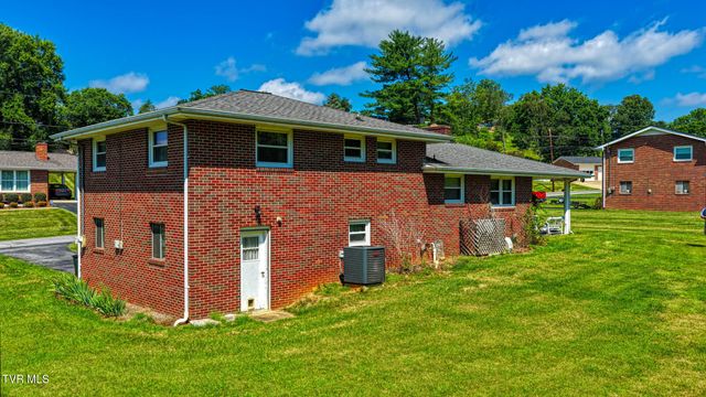 213 Darlington Drive, Kingsport, TN 37660