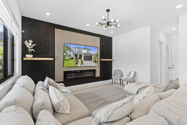10855 Passage Way, Parkland, FL 33076