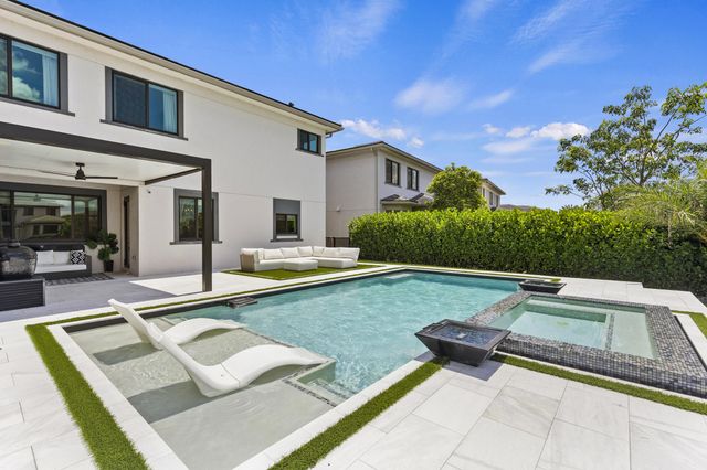 10855 Passage Way, Parkland, FL 33076