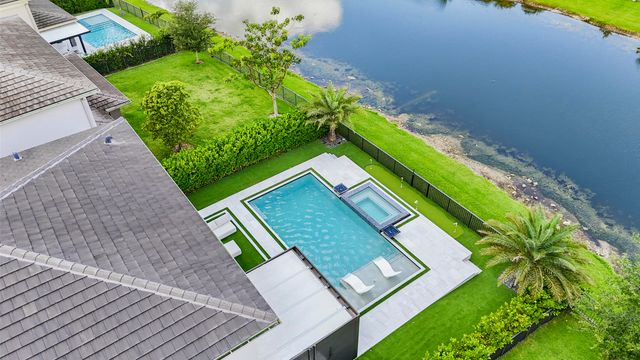10855 Passage Way, Parkland, FL 33076