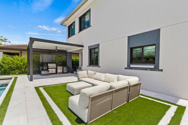 10855 Passage Way, Parkland, FL 33076