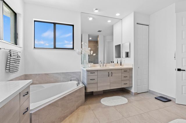 10855 Passage Way, Parkland, FL 33076