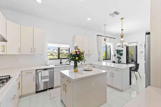 10855 Passage Way, Parkland, FL 33076