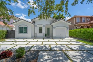 8757 NW 139 Ter, Miami Lakes, FL 33018