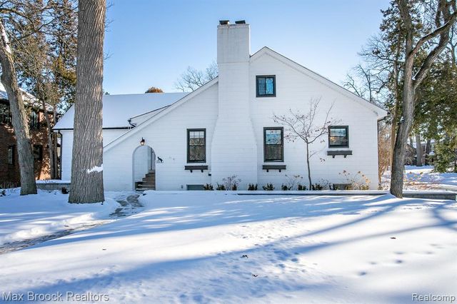 93 Oakdale Boulevard, Pleasant Ridge, MI 48069