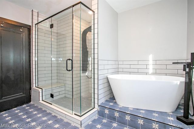 93 Oakdale Boulevard, Pleasant Ridge, MI 48069