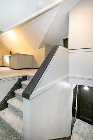 93 Oakdale Boulevard, Pleasant Ridge, MI 48069