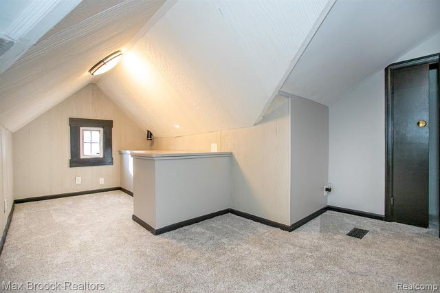 93 Oakdale Boulevard, Pleasant Ridge, MI 48069