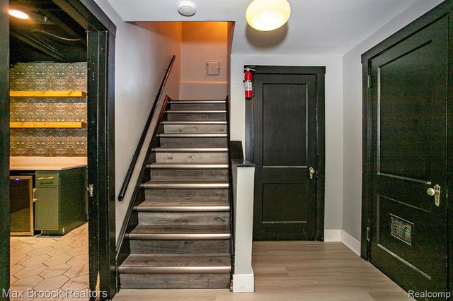 93 Oakdale Boulevard, Pleasant Ridge, MI 48069