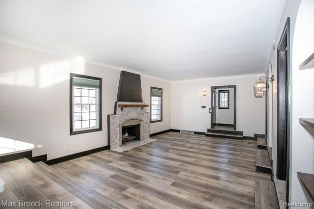 93 Oakdale Boulevard, Pleasant Ridge, MI 48069