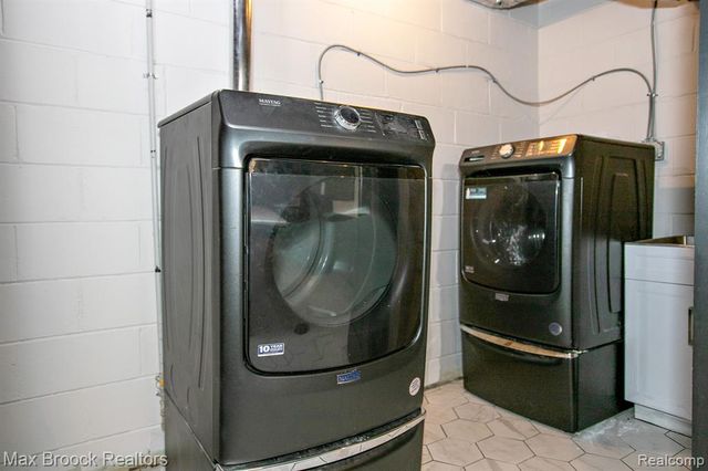 93 Oakdale Boulevard, Pleasant Ridge, MI 48069