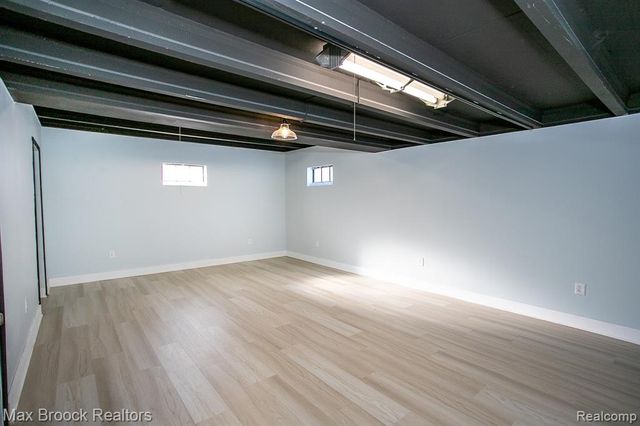 93 Oakdale Boulevard, Pleasant Ridge, MI 48069