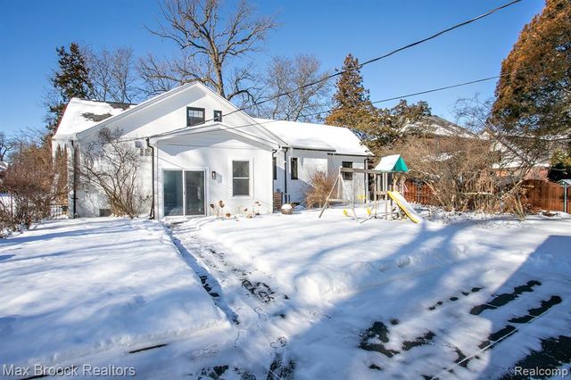 93 Oakdale Boulevard, Pleasant Ridge, MI 48069