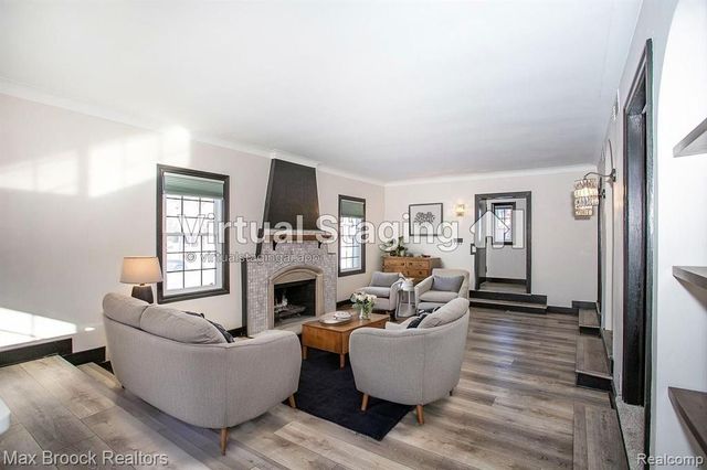 93 Oakdale Boulevard, Pleasant Ridge, MI 48069