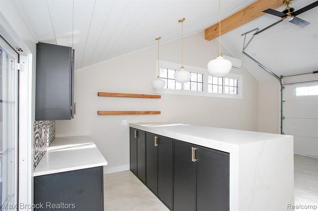 93 Oakdale Boulevard, Pleasant Ridge, MI 48069