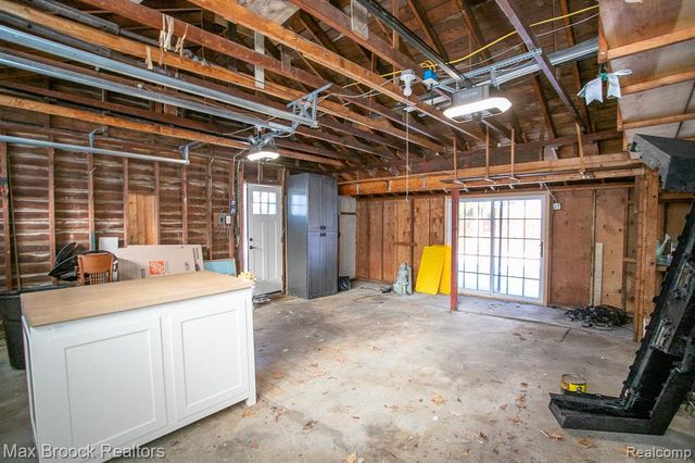 93 Oakdale Boulevard, Pleasant Ridge, MI 48069