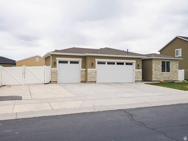 868 E CLIFFROSE DR, Eagle Mountain, UT 84005
