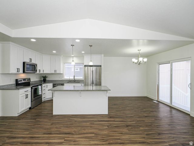 868 E CLIFFROSE DR, Eagle Mountain, UT 84005