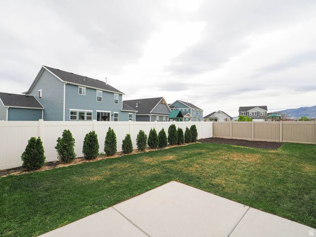 868 E CLIFFROSE DR, Eagle Mountain, UT 84005