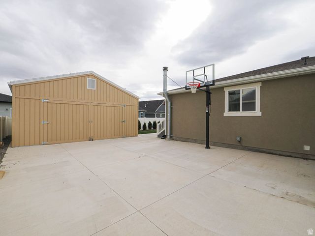 868 E CLIFFROSE DR, Eagle Mountain, UT 84005