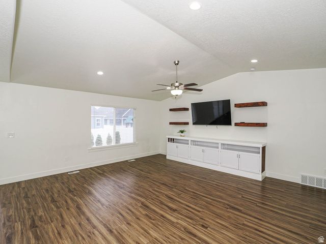868 E CLIFFROSE DR, Eagle Mountain, UT 84005
