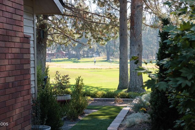 61084 Parrell Road, Bend, OR 97702