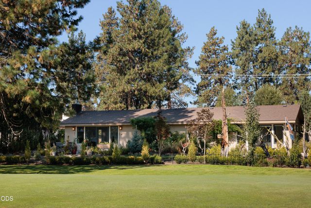 61084 Parrell Road, Bend, OR 97702