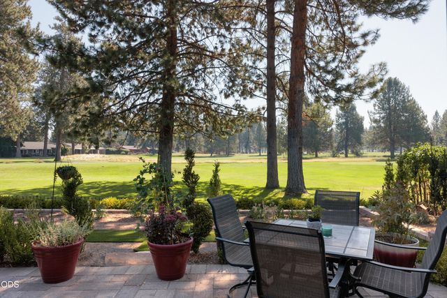 61084 Parrell Road, Bend, OR 97702