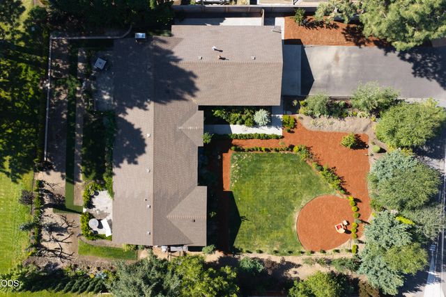 61084 Parrell Road, Bend, OR 97702