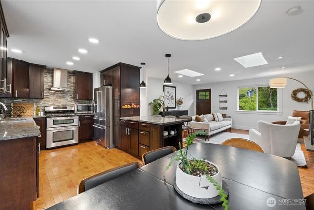 1109 Lewis Lane SE, Issaquah, WA 98027