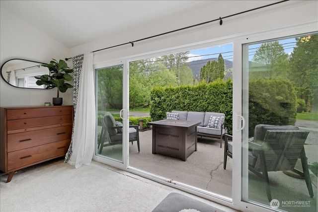 1109 Lewis Lane SE, Issaquah, WA 98027