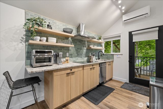 1109 Lewis Lane SE, Issaquah, WA 98027