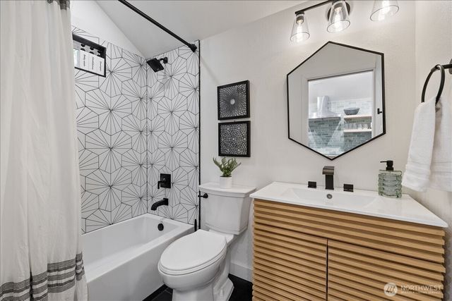 1109 Lewis Lane SE, Issaquah, WA 98027