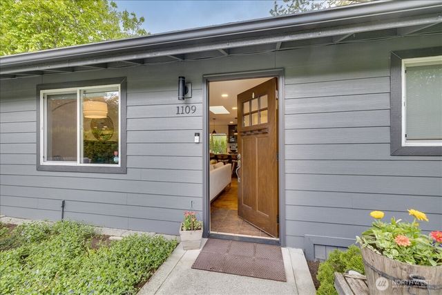 1109 Lewis Lane SE, Issaquah, WA 98027