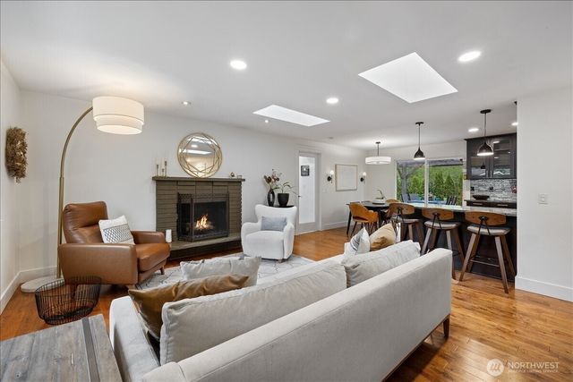 1109 Lewis Lane SE, Issaquah, WA 98027