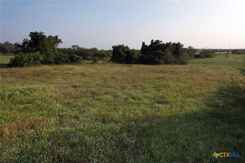Image 1 of property listing at TBD lot 18 CR 150, San Antonio, TX 78223