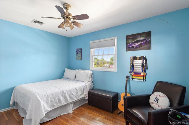 41 Evelyn Drive, Bethpage, NY 11714