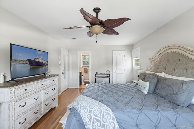 41 Evelyn Drive, Bethpage, NY 11714