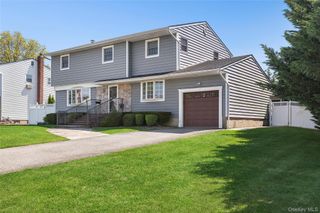 41 Evelyn Drive, Bethpage, NY 11714