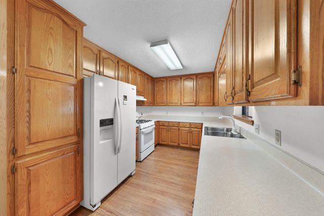 239 E College Street, Alba, TX 75410