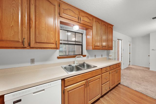 239 E College Street, Alba, TX 75410
