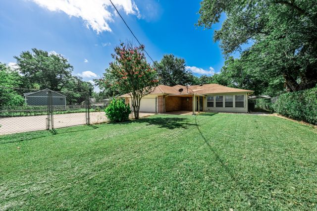 239 E College Street, Alba, TX 75410