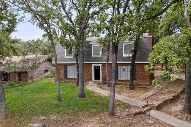 3205 Woodford Drive, Arlington, TX 76013
