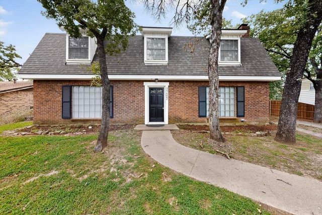 3205 Woodford Drive, Arlington, TX 76013