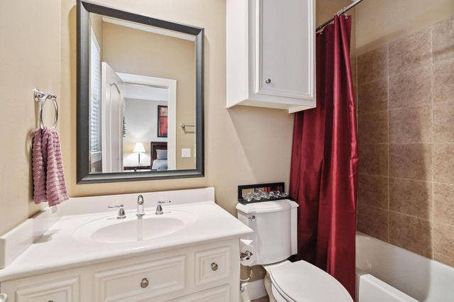 5706 Blossom Street, Houston, TX 77007