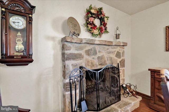 1170 N MANOR RD, Honey Brook, PA 19344