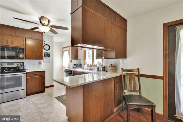 1170 N MANOR RD, Honey Brook, PA 19344