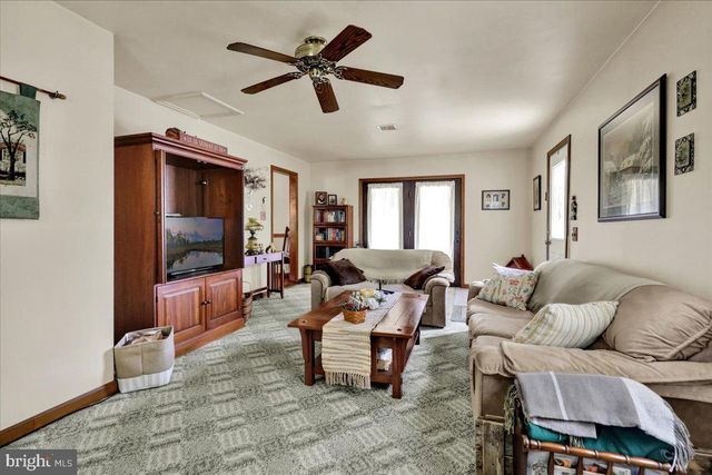 1170 N MANOR RD, Honey Brook, PA 19344
